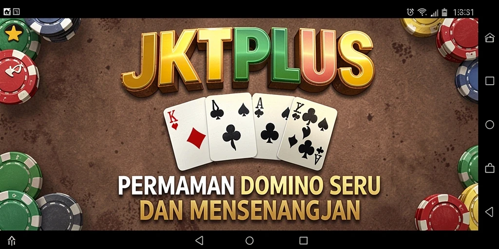 Tampilan gameplay menarik di JKTPLUS dengan dominasi kartu Domino.